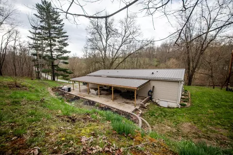 200 Tomcat Hollow Rd, Smithfield, PA 15478
