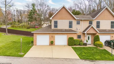 1 Palmetto Dr, Morgantown, WV 26508