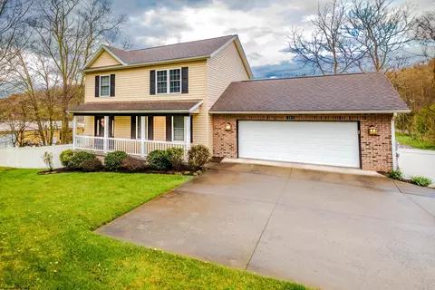 103 Village Crest Dr, Morgantown, WV 26508