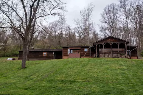 240 Hill St Ext, Rivesville, WV 26588