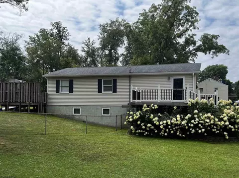 704 Grove St, Morgantown, WV 26505