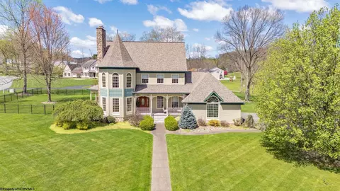 3115 N Greystone Dr, Morgantown, WV 26508