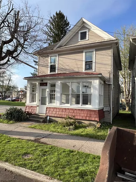 118 10th St, Elkins, WV 26241