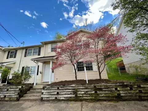 870 Tremont St, Morgantown, WV 26505
