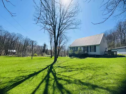 47 Woodland Dr, Terra Alta, WV 26764