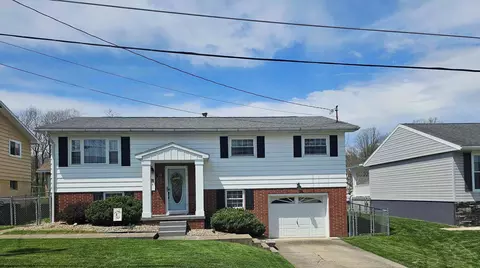 145 Seneca Dr, Barrackville, WV 26559