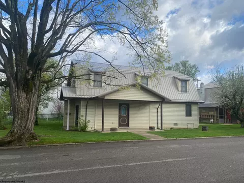 219 Center St, Elkins, WV 26241