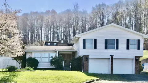 1935 Nicki St, Fairmont, WV 26554