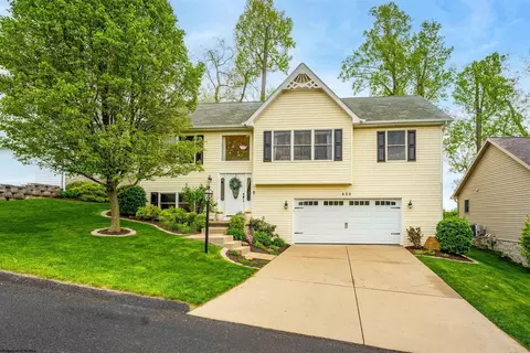 425 Arabela Ct, Morgantown, WV 26508