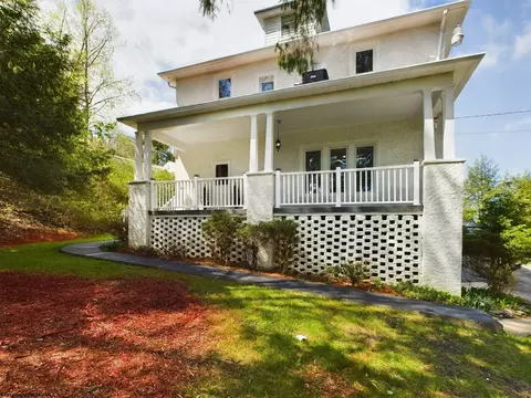 95 Hardesty St, Shinnston, WV 26431