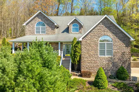 911 Southpoint Cir, Morgantown, WV 26501