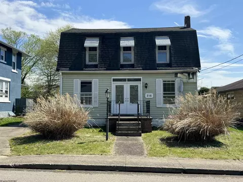 216 Davisson St, Bridgeport, WV 26330