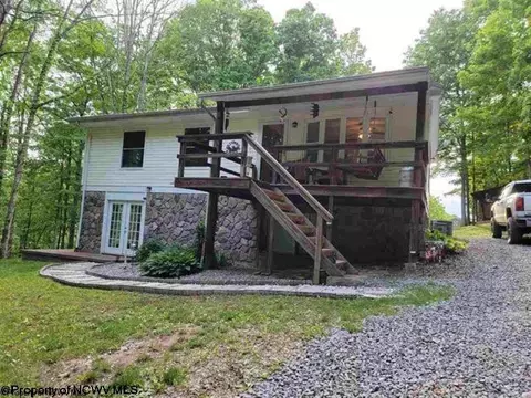 2702 Glady Fork Rd, Buckhannon, WV 26201