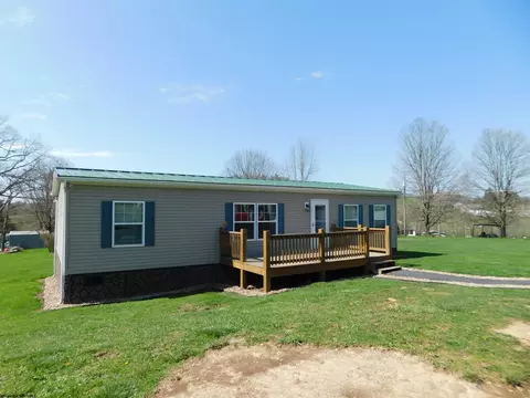 204 South Ave, Terra Alta, WV 26764
