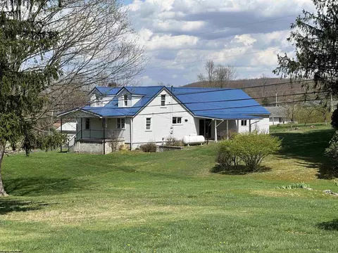505 Mountainview Rd, Morgantown, WV 26508