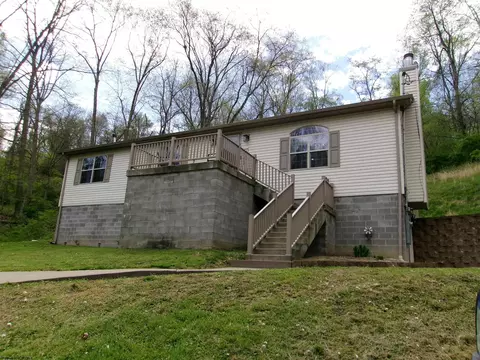 588 Pinch Gut Hollow Rd, Fairmont, WV 26554