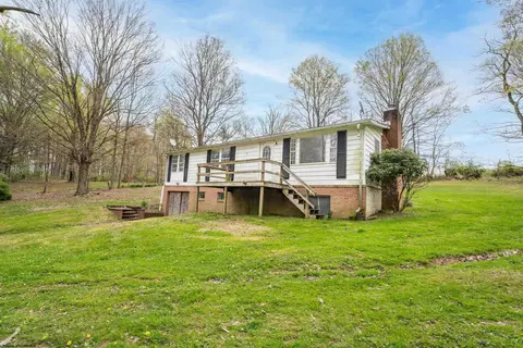 207 Camp Run Rd, Morgantown, WV 26508