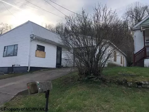 Exterior - 215 Plainfield Ave, Anmoore, WV 26323 photo 1 of 6