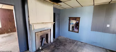 Exterior - 215 Plainfield Ave, Anmoore, WV 26323 photo 3 of 6