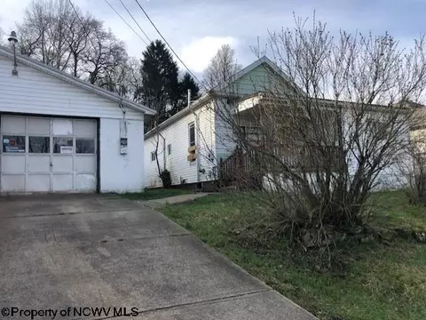 Exterior - 215 Plainfield Ave, Anmoore, WV 26323 photo 2 of 6