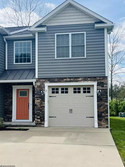 2 Fairway Dr, Mount Clare, WV 26408
