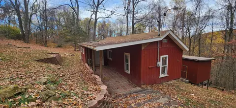 675 N Bunner Ridge Rd, Fairmont, WV 26554