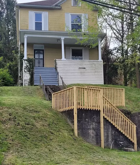 441 S Chestnut St, Clarksburg, WV 26301