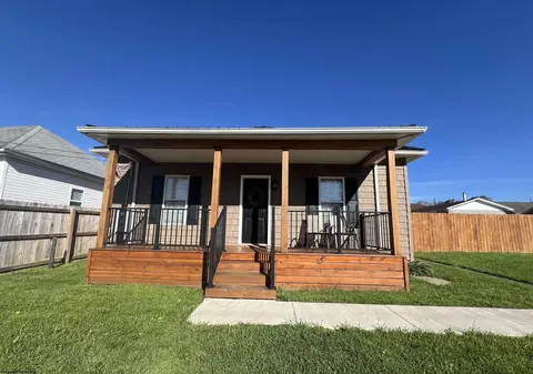 8358 Third St, Stonewood, WV 26301
