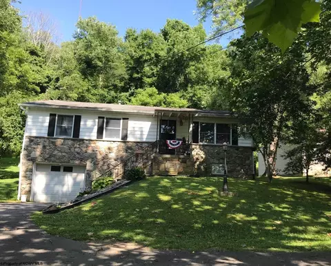 1807 N 20th St, Clarksburg, WV 26301