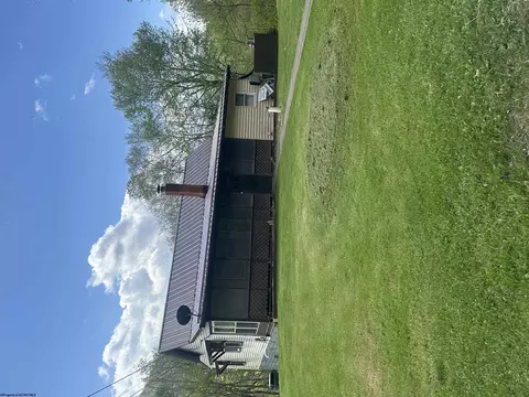 1228 Bergoo Rd, Bergoo, WV 26298
