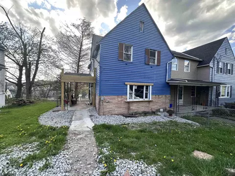 1858 Owens Ave, Fairmont, WV 26554