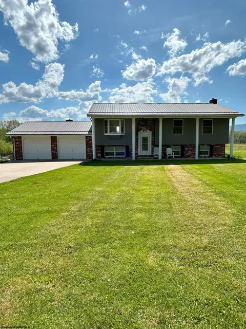 1564 Files Creek Rd, Beverly, WV 26253