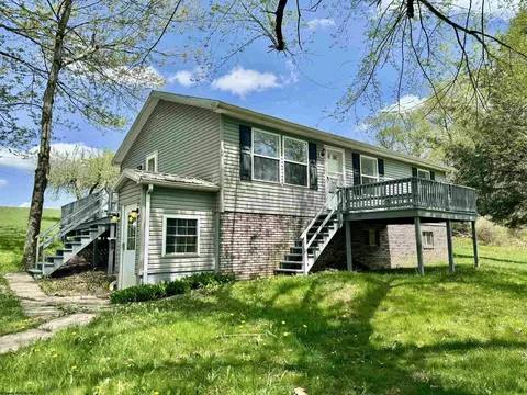 514 Freeland Crosscut Rd, Terra Alta, WV 26764