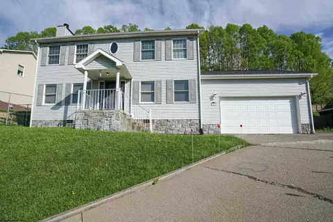 196 Sherwood Rd, Bridgeport, WV 26330