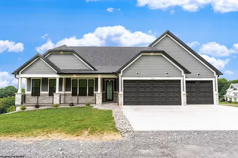124 Rockwell Ct, Morgantown, WV 26508