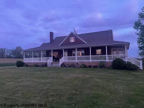 1733 Cherry Hill Rd, Philippi, WV 26416