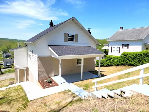 101 Floyd St, Grant Town, WV 26574