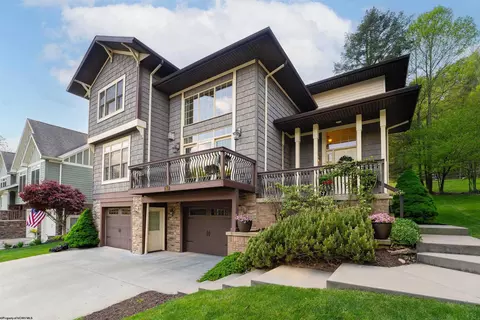 16 Round Table Ct, Morgantown, WV 26508