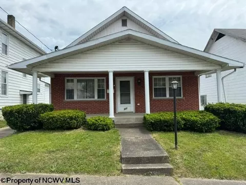 820 Maryland Ave, Fairmont, WV 26554
