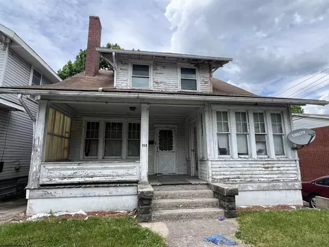 113 E High St, Kingwood, WV 26537