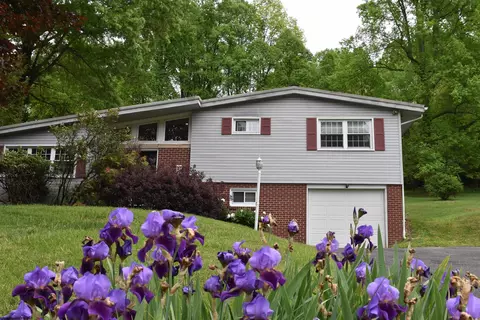850 Country Club Rd, Clarksburg, WV 26301