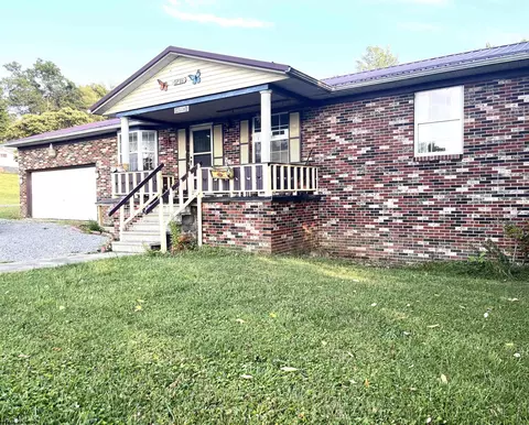 5756 Dogtown Rd, Kingwood, WV 26537