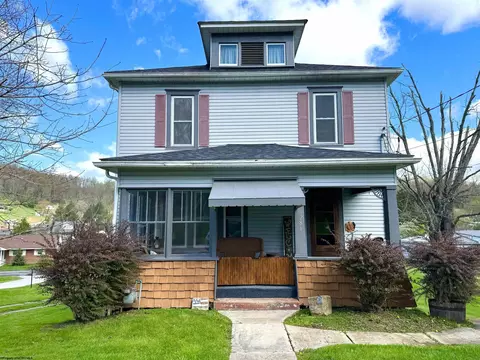 281 Haymond Rd, Grafton, WV 26354