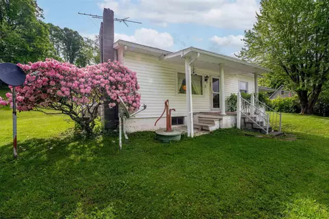 619 Toms Run Rd, Morgantown, WV 26508