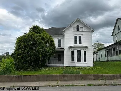 308 S 22nd St, Clarksburg, WV 26301