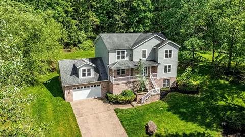 17 Bayberry Ter, Morgantown, WV 26508