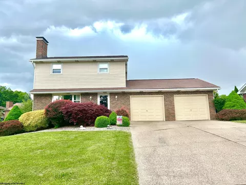 110 North St, Bridgeport, WV 26330