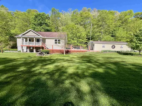 9403 Saltlick Rd, Terra Alta, WV 26764
