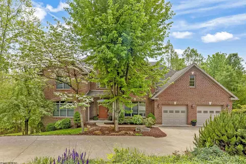 4509 Laurel Ridge Dr, Morgantown, WV 26508