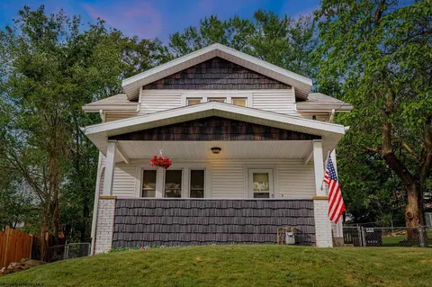 433 Vangilder Ave, Morgantown, WV 26505